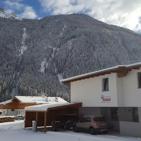 Stubai ノイシュティフト・イム・シュトゥーバイタール